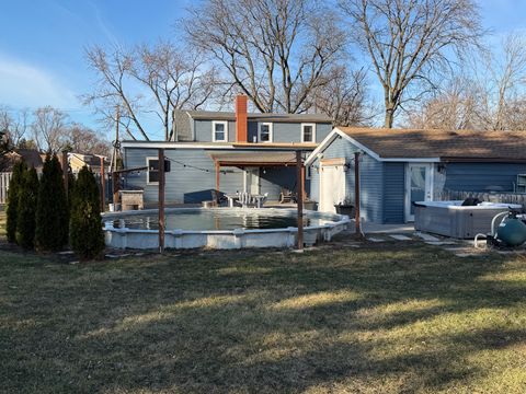 Tiny photo for 1413 W Plainfield Road, La Grange Highlands, IL 60525 (MLS # 12592177)
