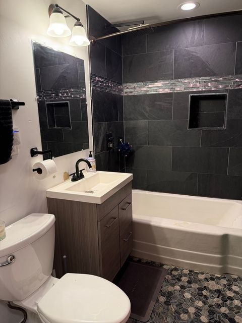 Tiny photo for 1413 W Plainfield Road, La Grange Highlands, IL 60525 (MLS # 12592177)