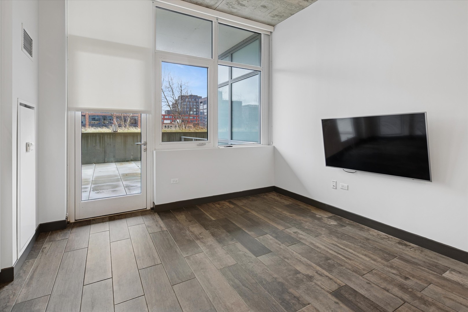 171 N Aberdeen Street 811