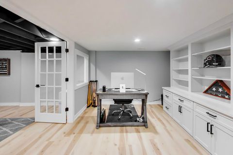 Tiny photo for 25 PARK Lane, Park Ridge, IL 60068 (MLS # 12592330)