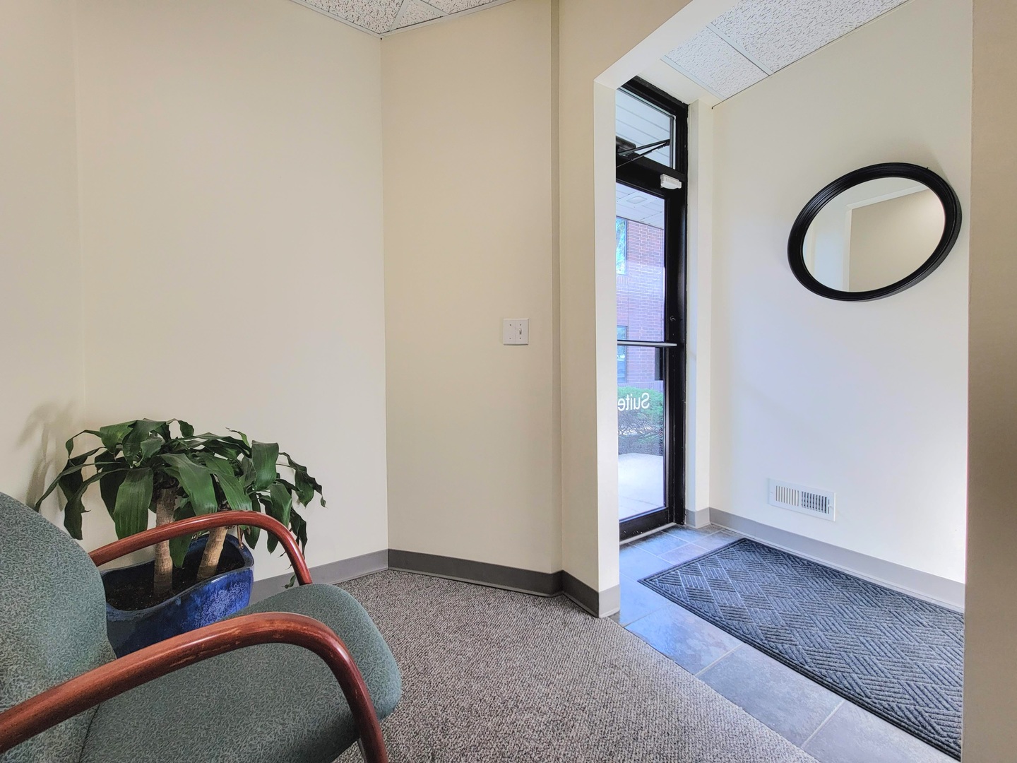 124 S COUNTY FARM Road B1-A