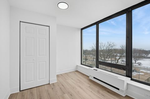 Tiny photo for 5445 N Sheridan Road #612, Chicago, IL 60640 (MLS # 12607036)