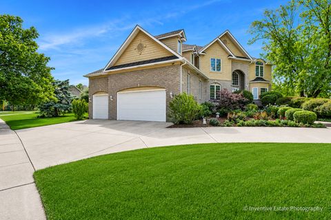 Tiny photo for 2341 Courtland Court, Aurora, IL 60502 (MLS # 12656550)