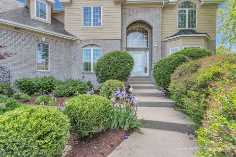 Tiny photo for 2341 Courtland Court, Aurora, IL 60502 (MLS # 12656550)