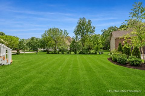 Tiny photo for 2341 Courtland Court, Aurora, IL 60502 (MLS # 12656550)