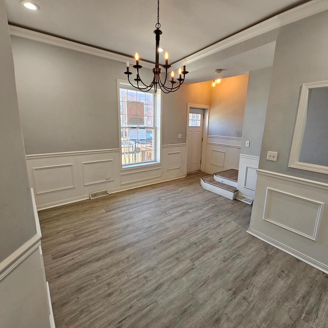 232 N La Crosse Avenue