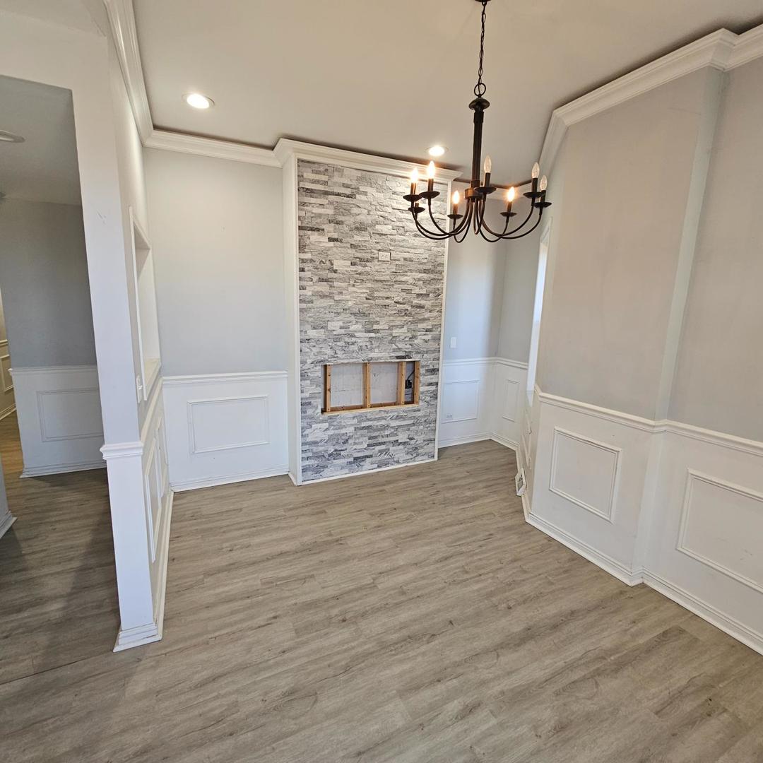 232 N La Crosse Avenue