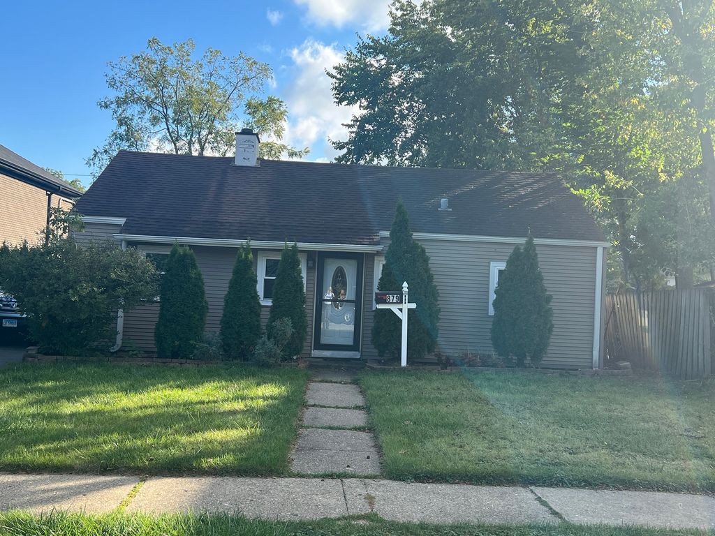 Photo for 879 North Avenue, Des Plaines, IL 60016 (MLS # 12497816)