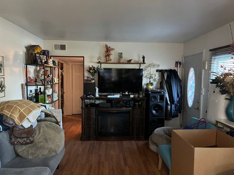 Tiny photo for 879 North Avenue, Des Plaines, IL 60016 (MLS # 12497816)