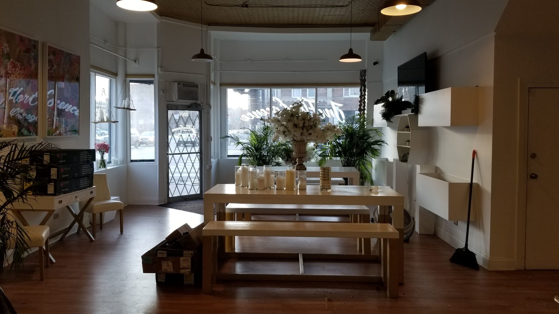 1001 N Western Avenue