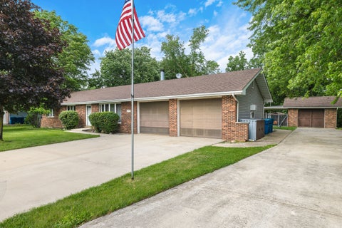 Photo of 1579 Vincennes Street, Crete, IL 60417 (MLS # 12678943)