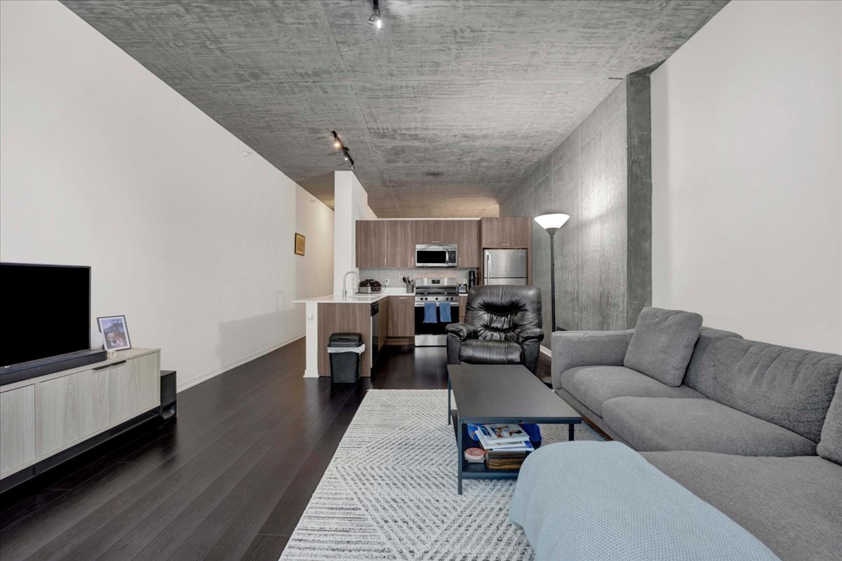 1345 S Wabash Avenue 907