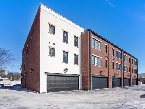 Tiny photo for 225 Burlington Avenue #TH1, Clarendon Hills, IL 60514 (MLS # 12618453)