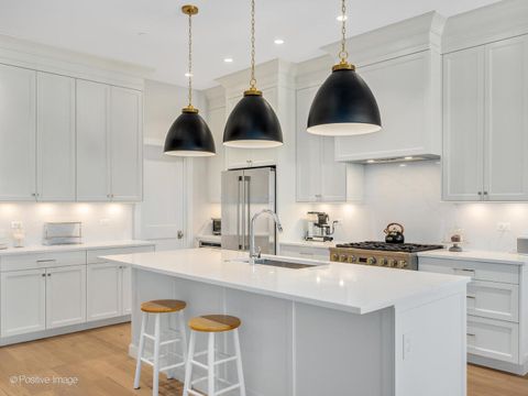 Tiny photo for 225 Burlington Avenue #TH1, Clarendon Hills, IL 60514 (MLS # 12618453)