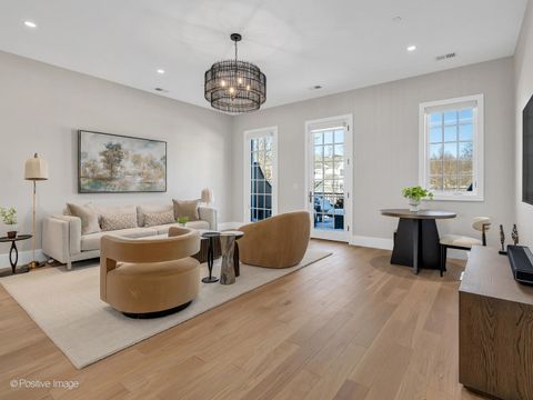 Tiny photo for 225 Burlington Avenue #TH1, Clarendon Hills, IL 60514 (MLS # 12618453)