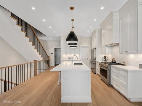 Tiny photo for 225 Burlington Avenue #TH1, Clarendon Hills, IL 60514 (MLS # 12618453)