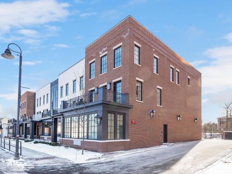 Tiny photo for 225 Burlington Avenue #TH1, Clarendon Hills, IL 60514 (MLS # 12618453)