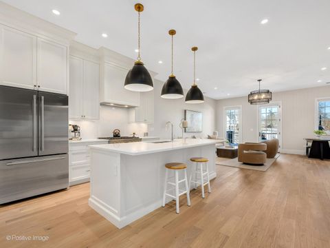 Tiny photo for 225 Burlington Avenue #TH1, Clarendon Hills, IL 60514 (MLS # 12618453)