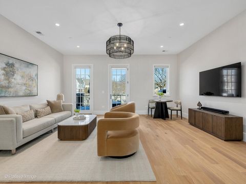 Tiny photo for 225 Burlington Avenue #TH1, Clarendon Hills, IL 60514 (MLS # 12618453)