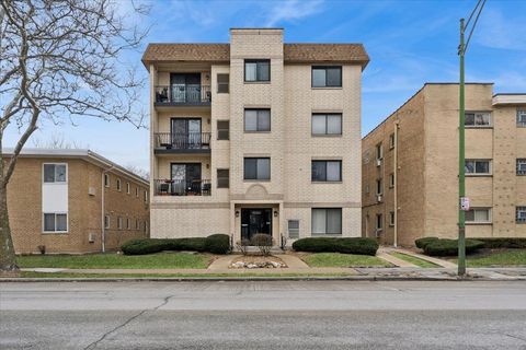 Photo of 6850 N Northwest Highway #2B, Chicago, IL 60631 (MLS # 12580303)