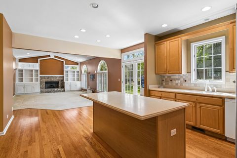 Tiny photo for 975 W Wilson Street, Palatine, IL 60067 (MLS # 12613059)