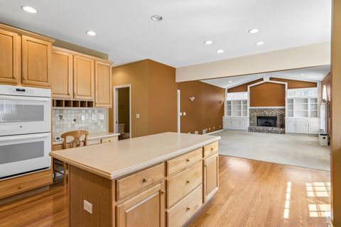 Tiny photo for 975 W Wilson Street, Palatine, IL 60067 (MLS # 12613059)