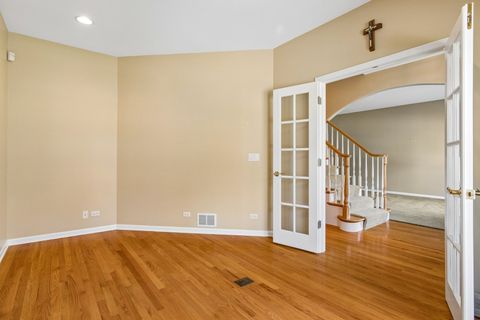 Tiny photo for 975 W Wilson Street, Palatine, IL 60067 (MLS # 12613059)