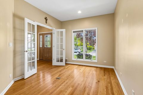 Tiny photo for 975 W Wilson Street, Palatine, IL 60067 (MLS # 12613059)