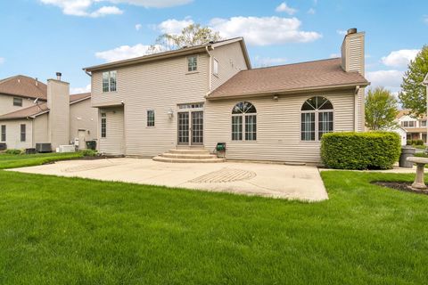 Tiny photo for 975 W Wilson Street, Palatine, IL 60067 (MLS # 12613059)