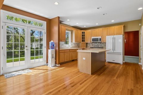 Tiny photo for 975 W Wilson Street, Palatine, IL 60067 (MLS # 12613059)