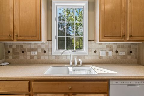 Tiny photo for 975 W Wilson Street, Palatine, IL 60067 (MLS # 12613059)
