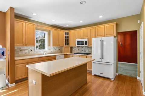 Tiny photo for 975 W Wilson Street, Palatine, IL 60067 (MLS # 12613059)