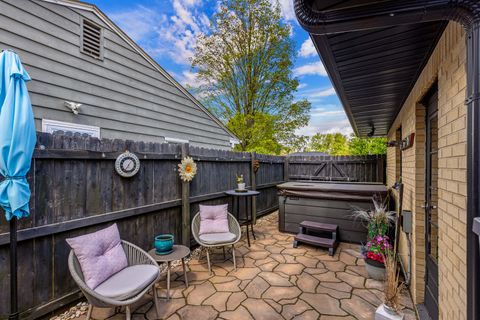 Tiny photo for 4615 NEWCASTLE Road, Rockford, IL 61108 (MLS # 12635317)