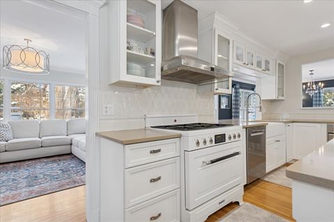 Tiny photo for 450 Tower Road, Barrington, IL 60010 (MLS # 12523958)