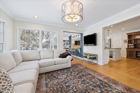 Tiny photo for 450 Tower Road, Barrington, IL 60010 (MLS # 12523958)