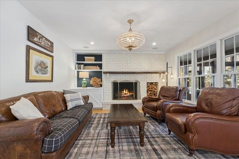 Tiny photo for 450 Tower Road, Barrington, IL 60010 (MLS # 12523958)