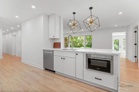 Tiny photo for 535 N Waukegan Road, Lake Forest, IL 60045 (MLS # 12658264)