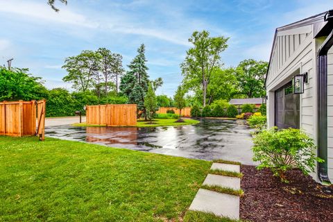 Tiny photo for 535 N Waukegan Road, Lake Forest, IL 60045 (MLS # 12658264)