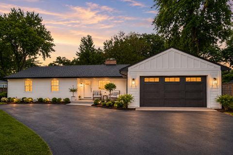 Photo of 535 N Waukegan Road, Lake Forest, IL 60045 (MLS # 12658264)