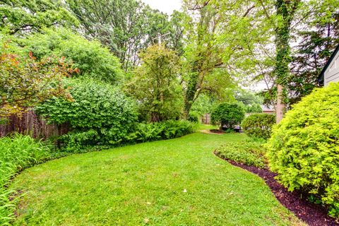 Tiny photo for 535 N Waukegan Road, Lake Forest, IL 60045 (MLS # 12658264)