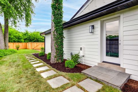 Tiny photo for 535 N Waukegan Road, Lake Forest, IL 60045 (MLS # 12658264)