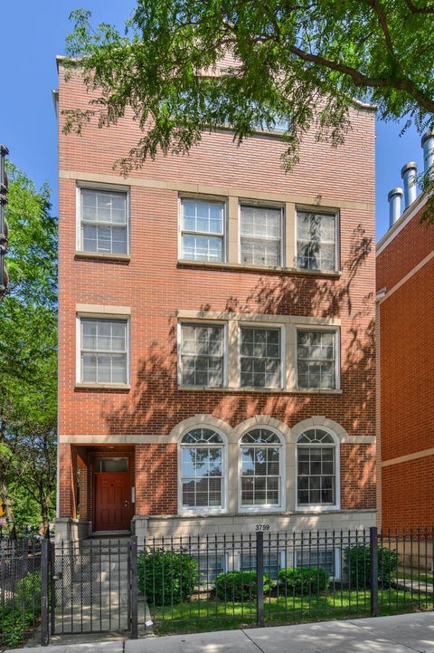 Photo of 3759 N Ashland Avenue #2, Chicago, IL 60613 (MLS # 12704588)