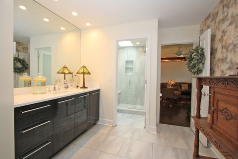 Tiny photo for 328 Indian Point #328, Lake Barrington, IL 60010 (MLS # 12592867)