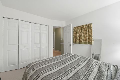 Tiny photo for 8 Saint Regis Court, Elmhurst, IL 60126 (MLS # 12579246)