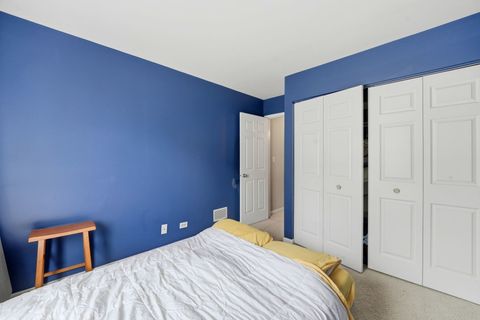 Tiny photo for 8 Saint Regis Court, Elmhurst, IL 60126 (MLS # 12579246)