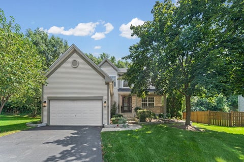 Photo of 9 Lake Gillilan Court, Algonquin, IL 60102 (MLS # 12750668)