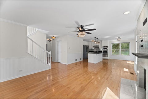Tiny photo for 9 Lake Gillilan Court, Algonquin, IL 60102 (MLS # 12750668)