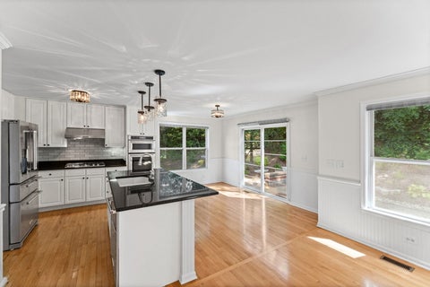 Tiny photo for 9 Lake Gillilan Court, Algonquin, IL 60102 (MLS # 12750668)