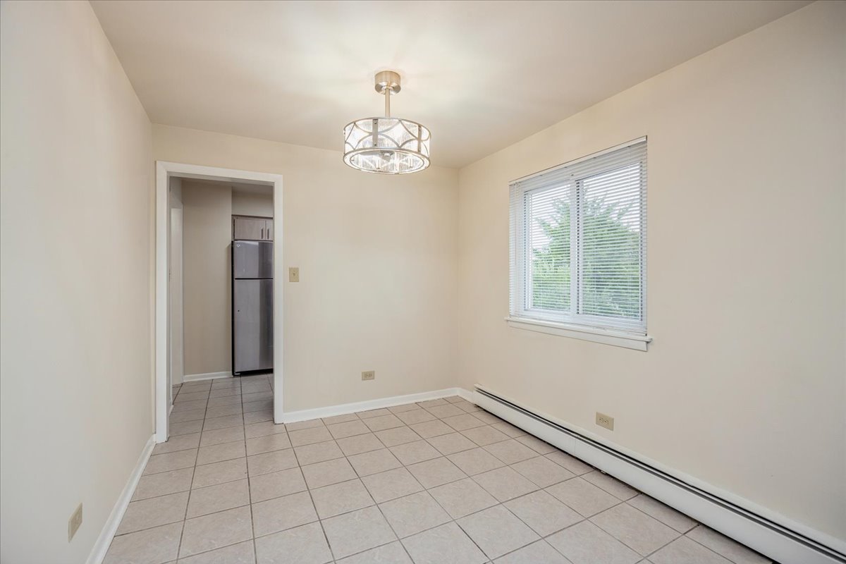 9821 S Cicero Avenue S 8