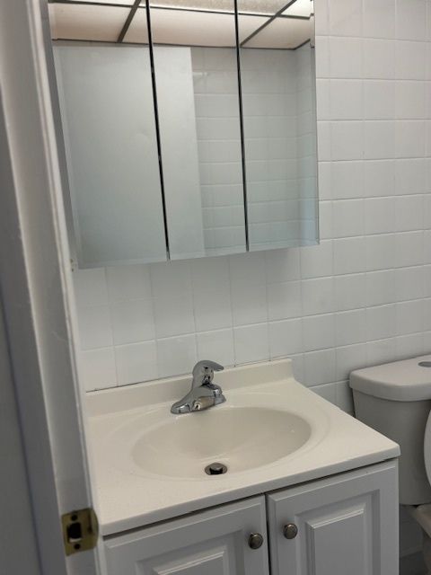 Tiny photo for 9821 S Cicero Avenue S #8, Oak Lawn, IL 60453 (MLS # 12486572)